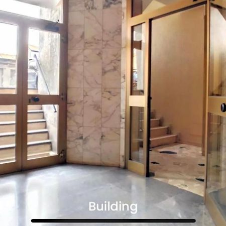 Metro Famagosta - Luminoso Appartamento Con Balcone Free Wifi & Parking Milan Bagian luar foto