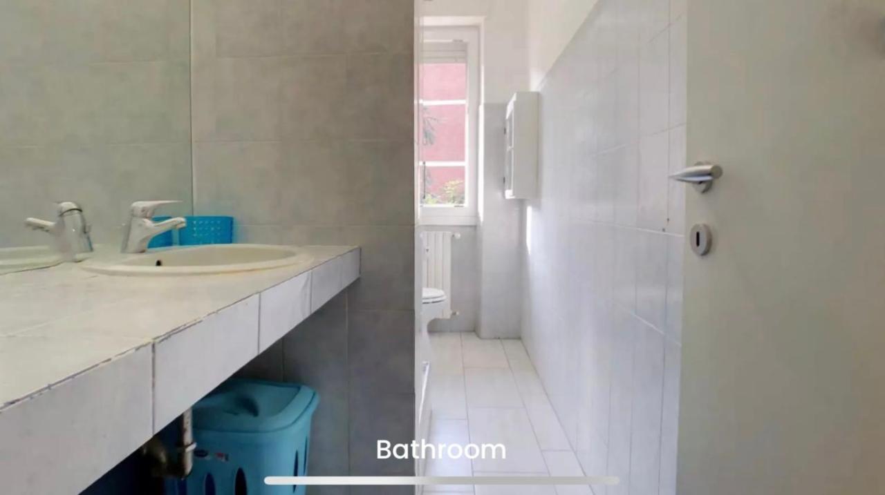 Metro Famagosta - Luminoso Appartamento Con Balcone Free Wifi & Parking Milan Bagian luar foto